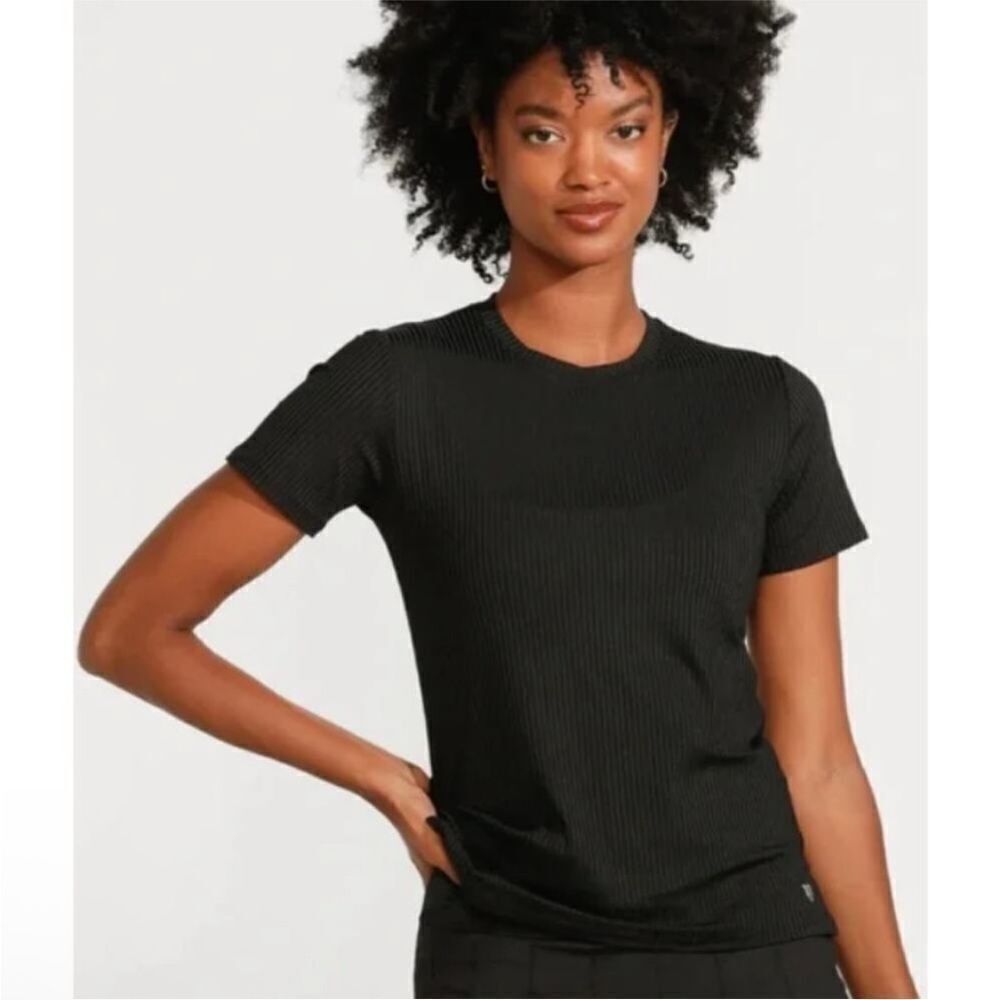NWT New EleVen Venus Williams Black Love to Love Short Sleeve Tee/Top M Athletic